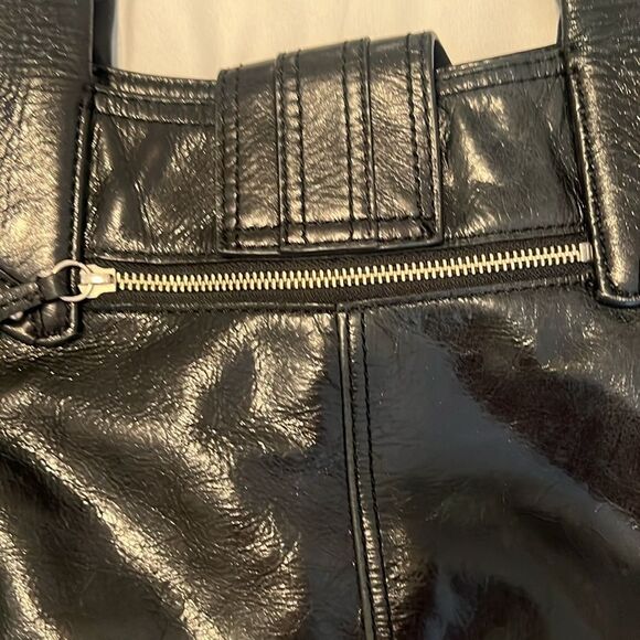 Perlina large black leather handbag 3 inside 1 outside zip pockets EUC - Picture 8 of 17